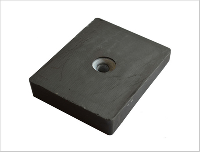 铁氧体方孔